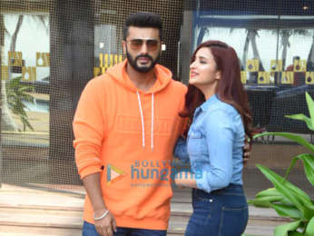 Arjun Kapoor and Parineeti Chopra snapped promoting their movie Namaste England at Novotel, Juhu