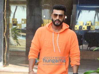 Arjun Kapoor and Parineeti Chopra snapped promoting their movie Namaste England at Novotel, Juhu