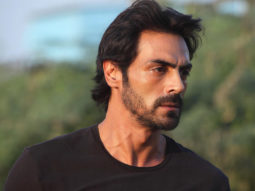 Arjun Rampal bereaved after the sad demise of his mother Gwen Rampal