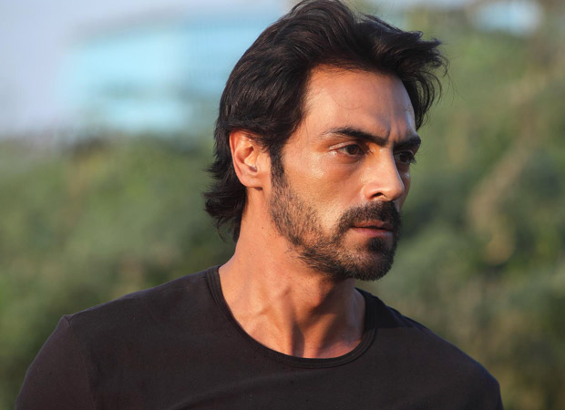 Arjun Rampal bereaved after the sad demise of his mother Gwen Rampal