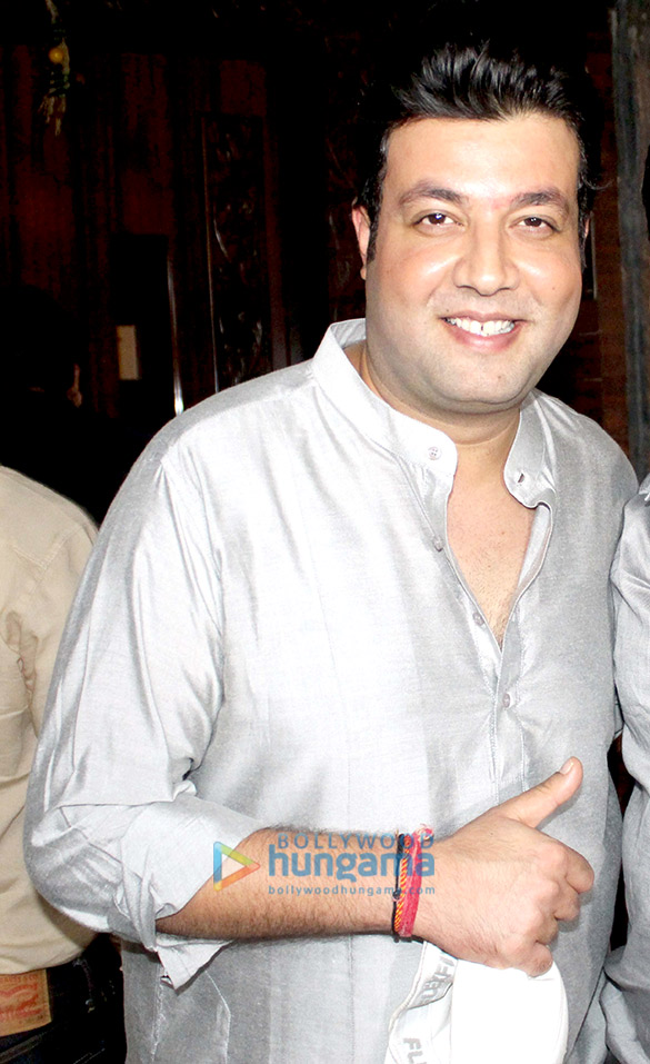 bhushan kumar varun sharma sonu nigam and others snapped at kumaars birthday celebrations 2