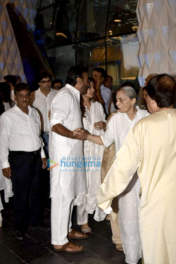 celebs attend the prayer meet of late krishna raj kapoor at sahara star hotel 01 5