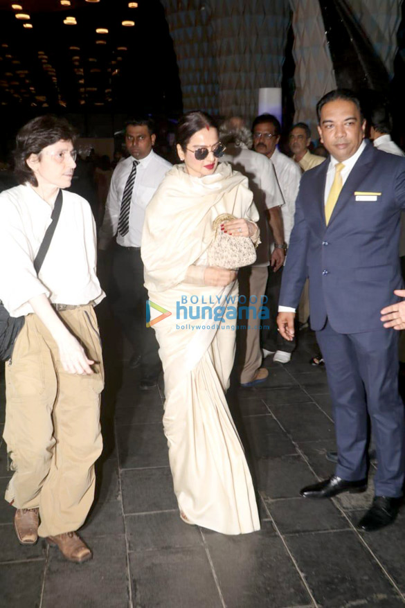celebs attend the prayer meet of late krishna raj kapoor at sahara star hotel 01 8