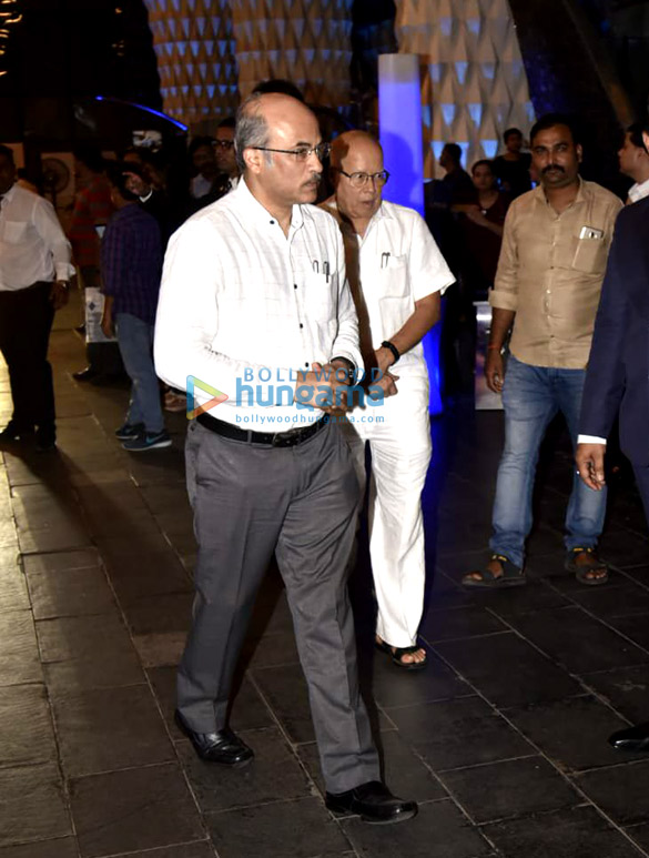 celebs attend the prayer meet of late krishna raj kapoor at sahara star hotel 6 2