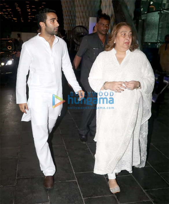 celebs attend the prayer meet of late krishna raj kapoor at sahara star hotel 6