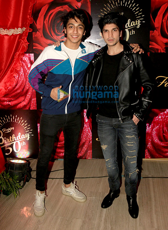 celebs grace farhan furniturewalas birthday bash 5 2
