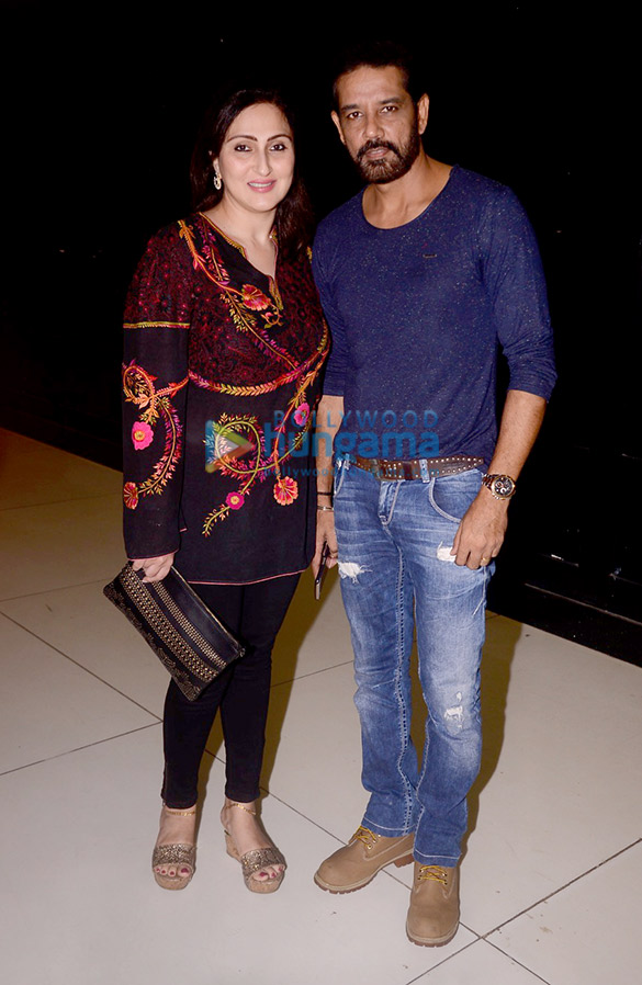 celebs grace the special screening of loveyatri 15