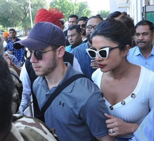 Check out Priyanka Chopra flies to Jodhpur with Nick Jonas
