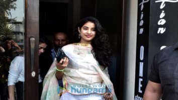 Janvhi Kapoor and Emraan Hashmi spotted in Bandra