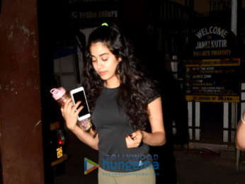 Janhvi Kapoor snapped in Juhu