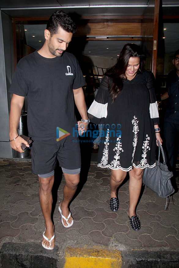 neha dhupia and angad bedi spotted at salt water 6
