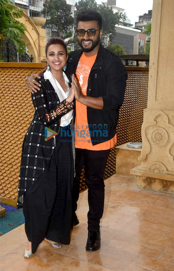 Parineeti Chopra and Arjun Kapoor snapped promoting Namaste England at JW Marriott Parineeti Chopra and Arjun Kapoor snapped promoting Namaste England at JW Marriott