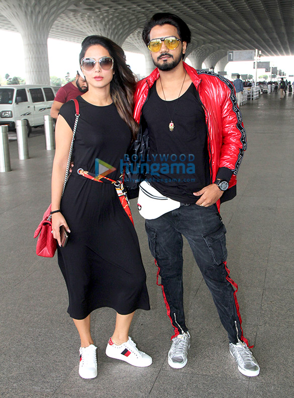 ranveer singh fatima sana shaikh parineeti chopra diana penty and others snapped at airport 4
