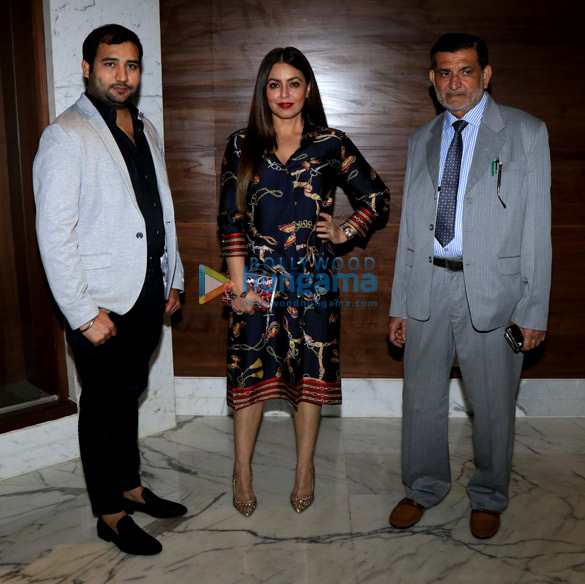 raveena tandon and mahima choudhary grace the launch of zaki home decor in india 6