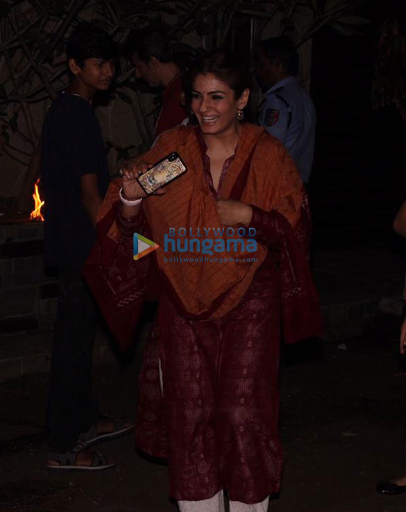 raveena tandon snapped celebrating dusshera 1
