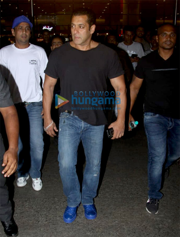 salman khan ranveer singh katrina kaif kangana ranaut and others snapped at the airport 1