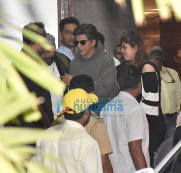 Shah Rukh Khan, Aamir Khan, Kajol, Malaika Arora and others snapped at the airport