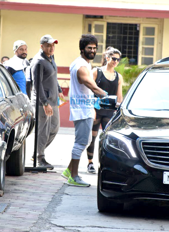 shahid kapoor snapped at the gym 5 4