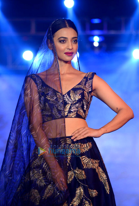 soha ali khan swara bhaskar and others walk the ramp at the wedding junction festive show 007 3