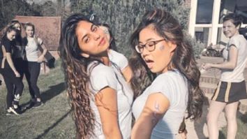 Suhana Khan is a ray of sunshine while striking a pose with a friend