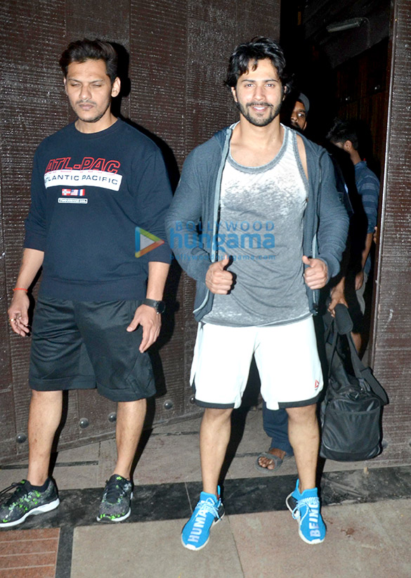 varun dhawan snapped outside a gym in juhu 5 2