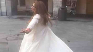 Viral Video: Dimple Kapadia DANCING a tune from Bobby in Italy will transport you back in time