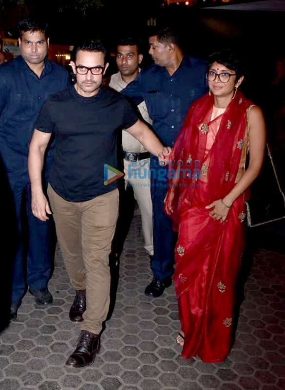 aamir khan spotted at prithvi theatre 5
