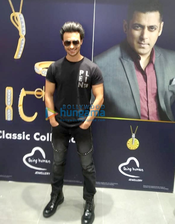 aayush sharma launches being human jewellery store in manimajra chandigarh 2