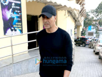 Akshay Kumar and family spotted at PVR, Juhu