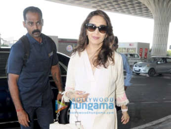 Ayushmann Khurrana, Raveena Tandon and others snapped at the airport