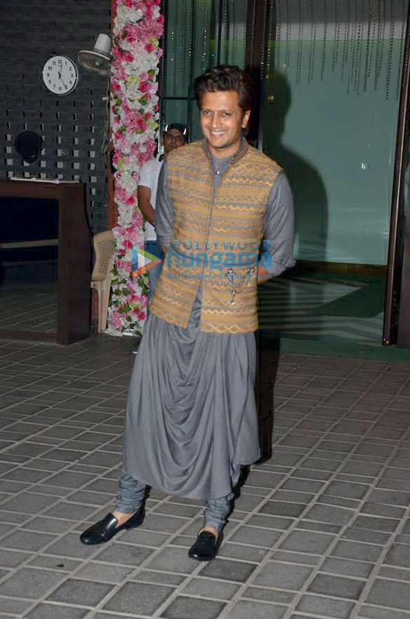 celebs grace aayush sharma and arpita khans diwali bash 6