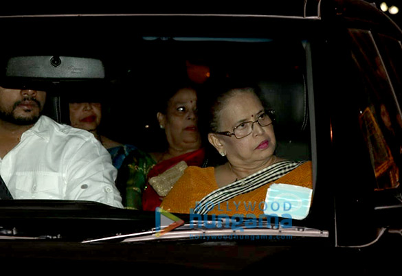 celebs snapped at amitabh bachchans house 9