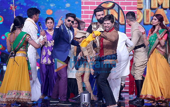 himesh reshammiya guru randhawa and neha bhasin snapped on sets of the reality show love me india 3 3