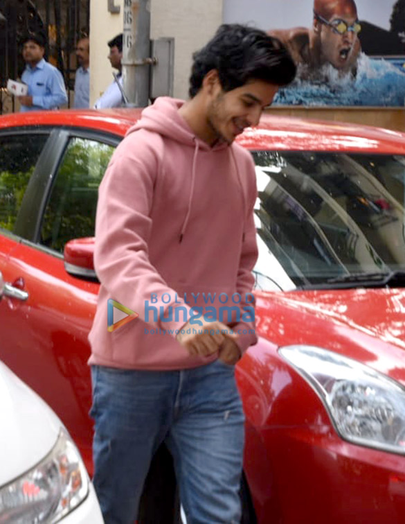 ishaan khatter snapped in juhu 2 2