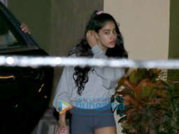Janhvi Kapoor snapped in Juhu