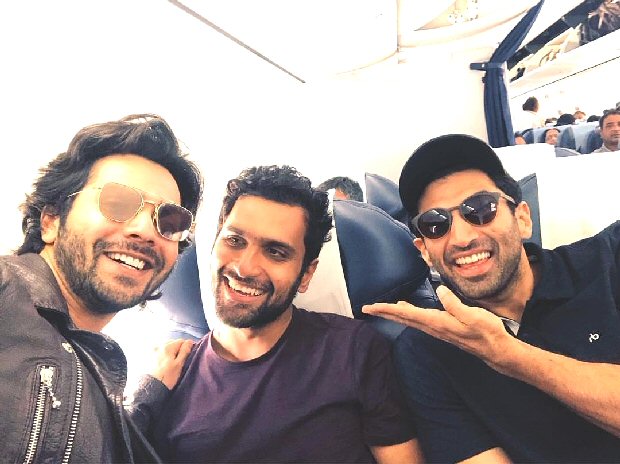Kalank duo Varun Dhawan and Aditya Roy Kapur wrap up Indore schedule with their bromance Kalank duo Varun Dhawan and Aditya Roy Kapur wrap up Indore schedule with their bromance