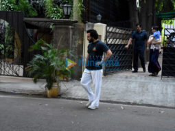 Kareena Kapoor Khan, Saif Ali Khan and Taimur Ali Khan spotted in Bandra