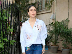 Kareena Kapoor Khan spotted after a dubbing session at Sound Vision in Varsova