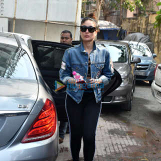 Kareena Kapoor Khan spotted outside the gym in Bandra