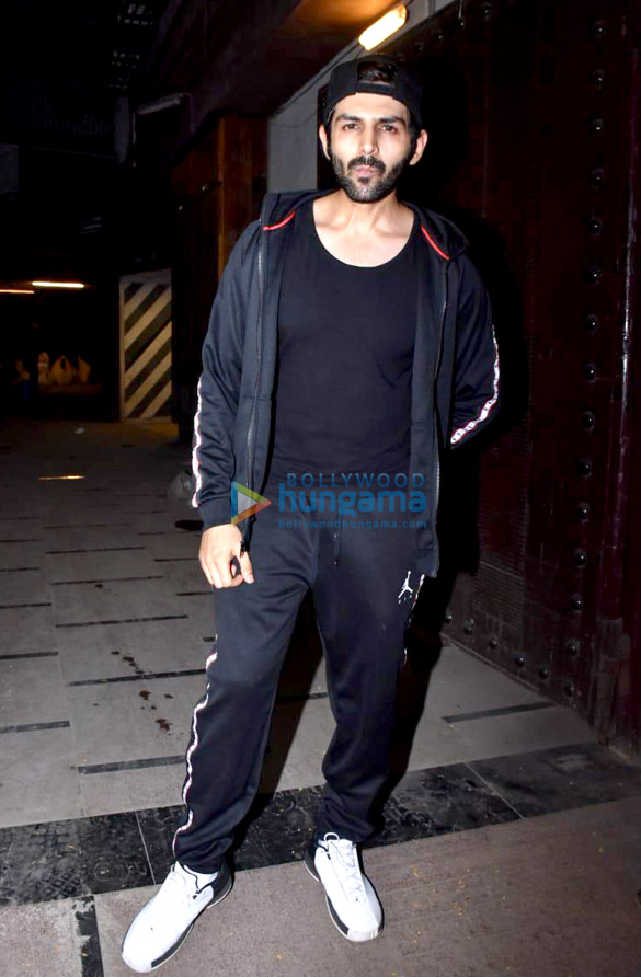 kartik aaryan and nushrat bharucha snapped at the gym in juhu 3