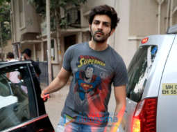Kartik Aaryan spotted in Juhu