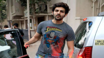 Kartik Aaryan spotted in Juhu