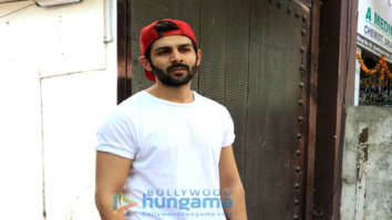 Kartik Aaryan snapped outside a gym in Juhu