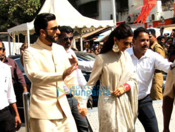 Newlyweds Ranveer Singh and Deepika Padukone snapped at Siddhivinayak temple