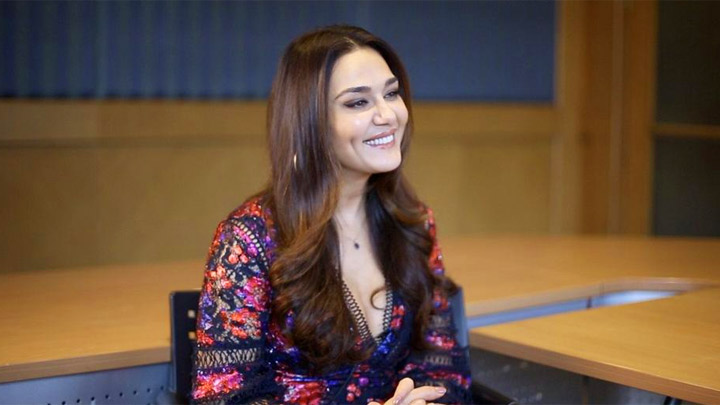 Preity Zinta: “No one ROMANCES like SHAH RUKH KHAN “ | Bhaiaji Superhit | Talking Films Preity Zinta: “No one ROMANCES like SHAH RUKH KHAN “ | Bhaiaji Superhit | Talking Films