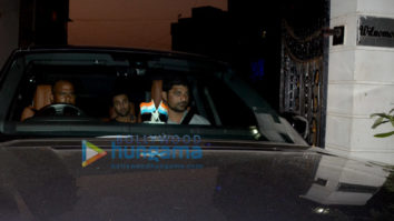 Ranbir Kapoor snapped at Farhan Akhtar’s residence in Bandra