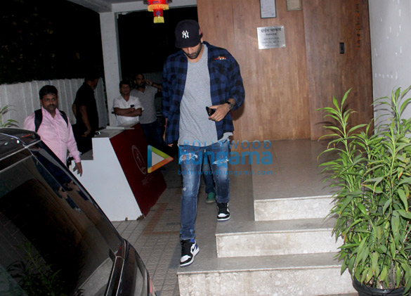 ranbir kapoor spotted in bandra 0 2