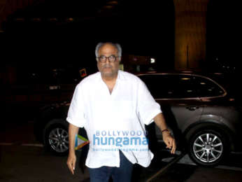 Ranveer Singh, Deepika Padukone and others snapped at the airport