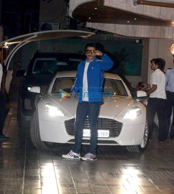 ranveer singh snapped at his residence post haldi ceremony 3