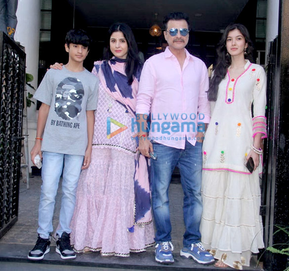 Sanjay Kapoor snapped with her family in Juhu
